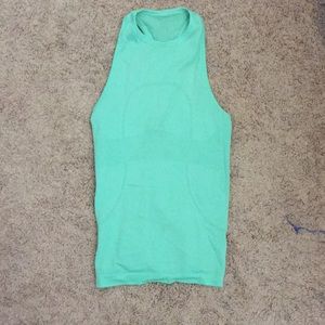 Lululemon tank